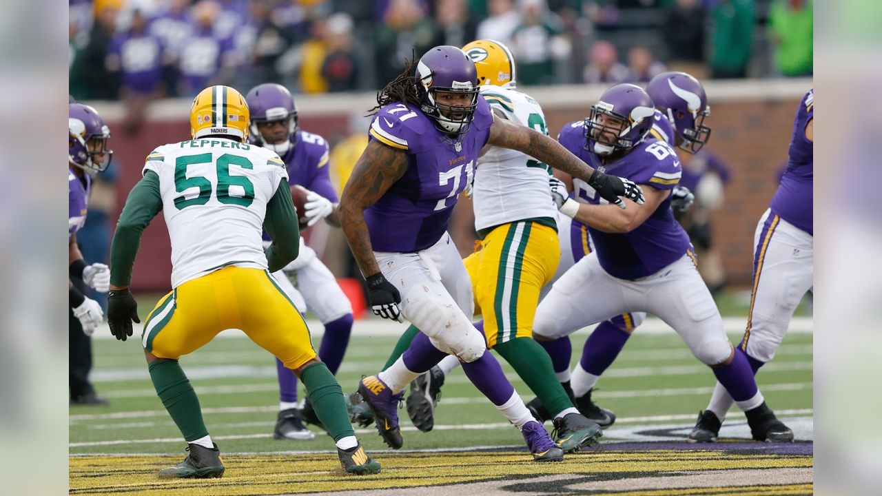 Phil Loadholt 'hopeful' to be on field for Vikings' offseason program