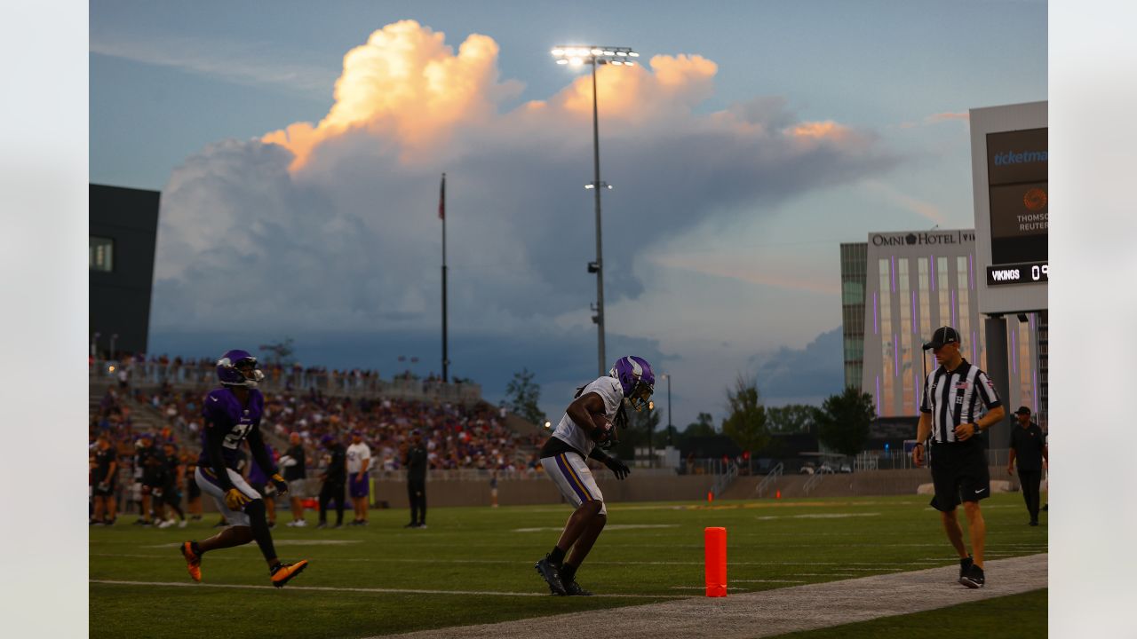 Minnesota Vikings tackle Brian O'Neill warms up before their game against  the San Francisco 49ers during an NFL preseason football game, Saturday,  Aug. 20, 2022, in Minneapolis. (AP Photo/Craig Lassig Stock Photo 