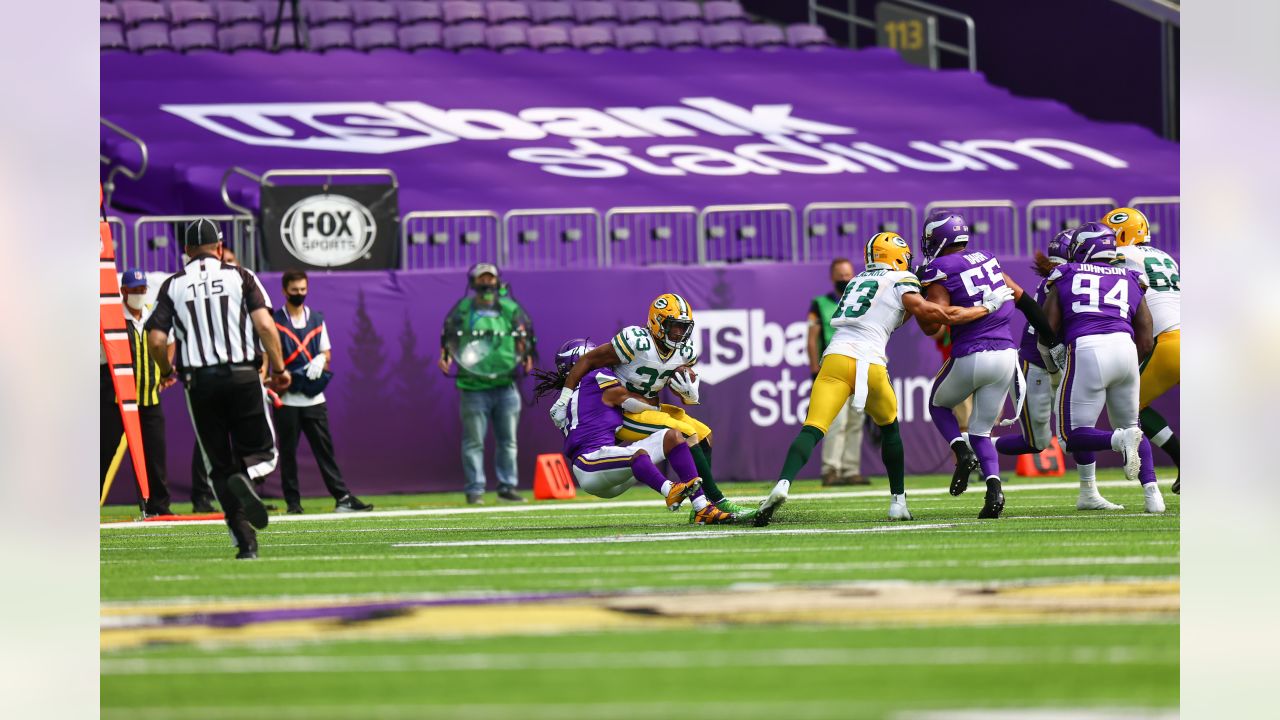 11,471 Minnesota Vikings V Green Bay Packers Stock Photos, High-Res  Pictures, and Images - Getty Images