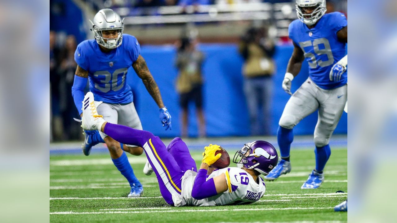 Vikings Take on the Lions on Thanksgiving Day