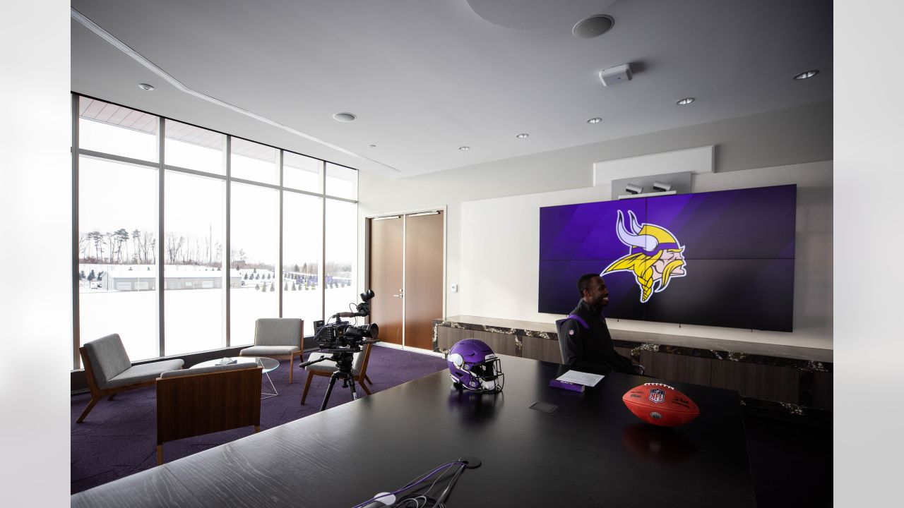 Minnesota Vikings fandom leads to lucrative gig for local dad - Pigeon605