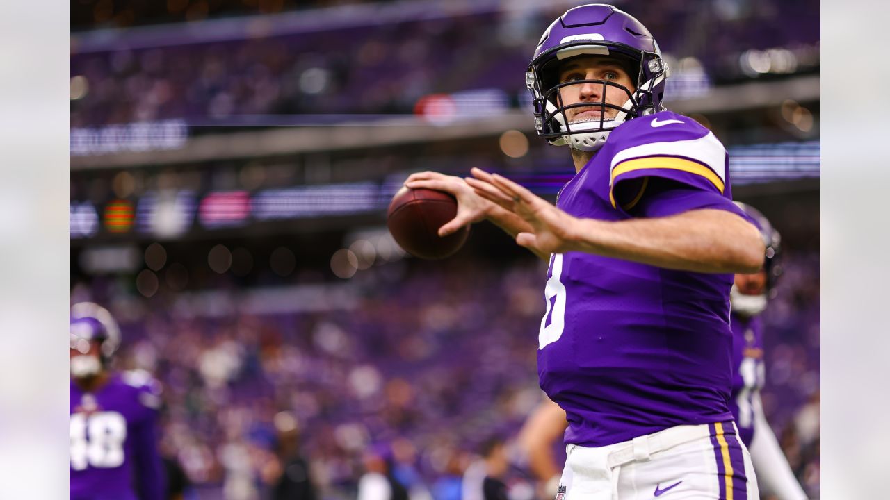 Minnesota Vikings punter Jordan Berry works on his ball drop