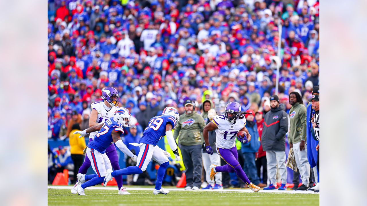 Best fan photos from Bills vs. Vikings