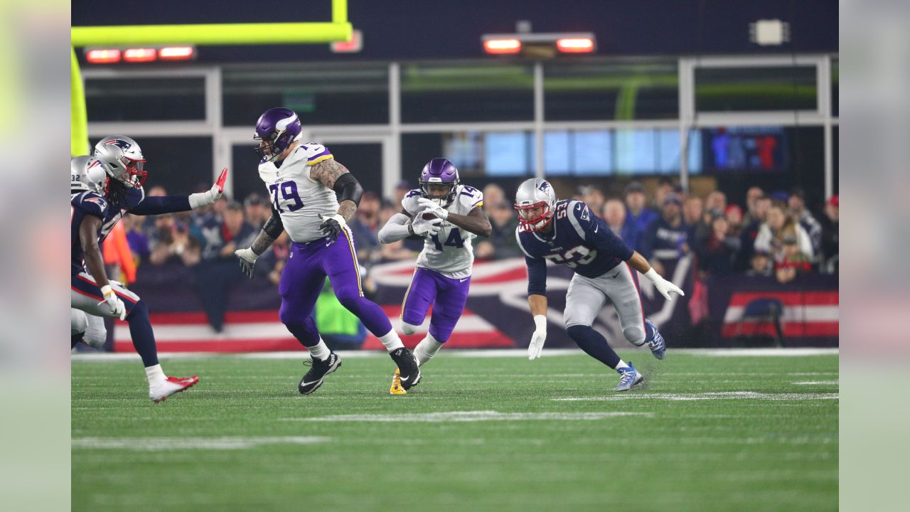 New England Patriots smother Vikings 24-10 with stifling defensive