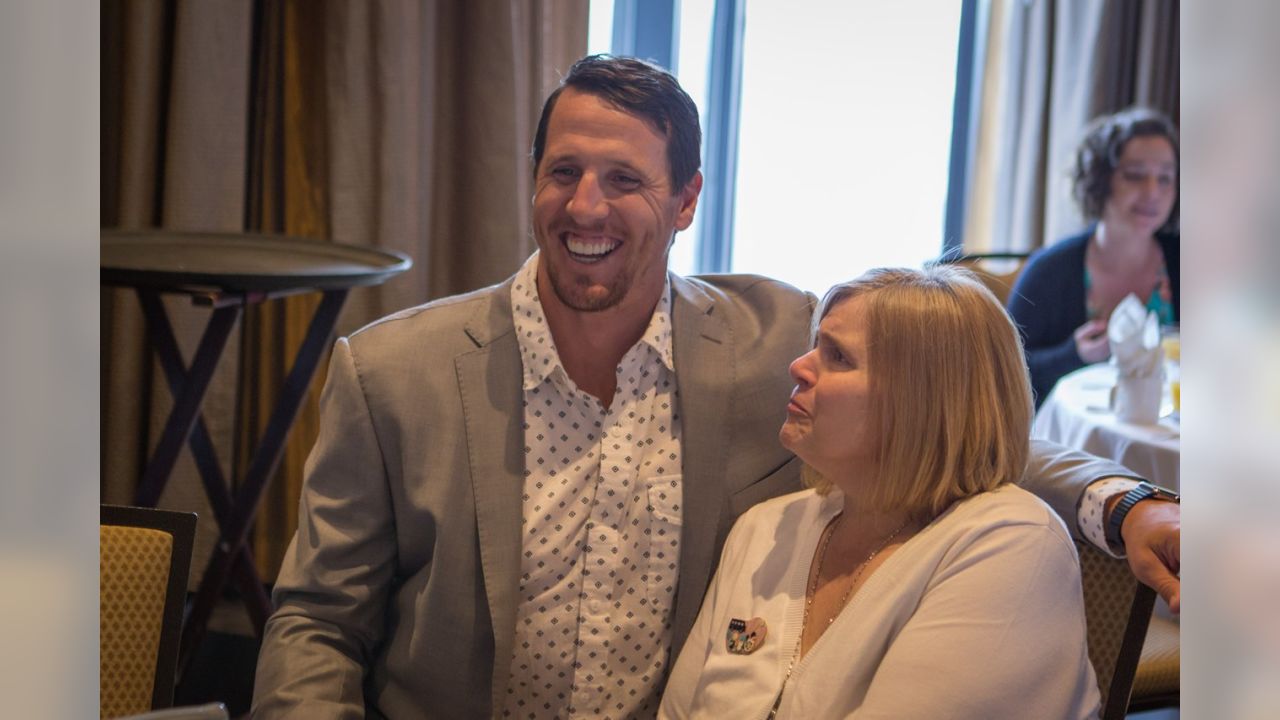 Boy in need of heart transplant gets help from former Viking Chad Greenway