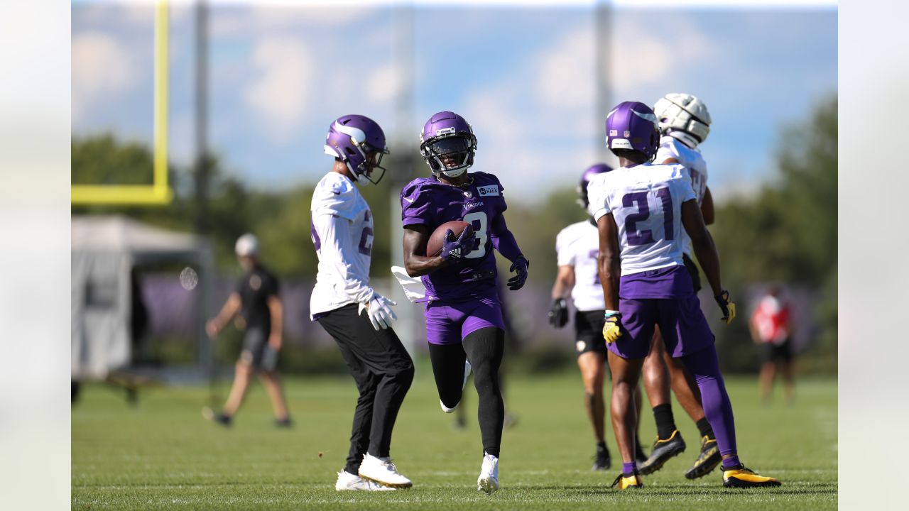 Vikings' Kevin O'Connell Addresses Kareem Hunt's Fit