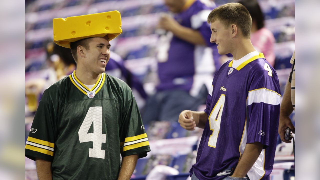 FOX Sports: NFL on X: Fan spotted wearing a cheese grater hat today for  Packers vs @Vikings 😅 #Skol  / X