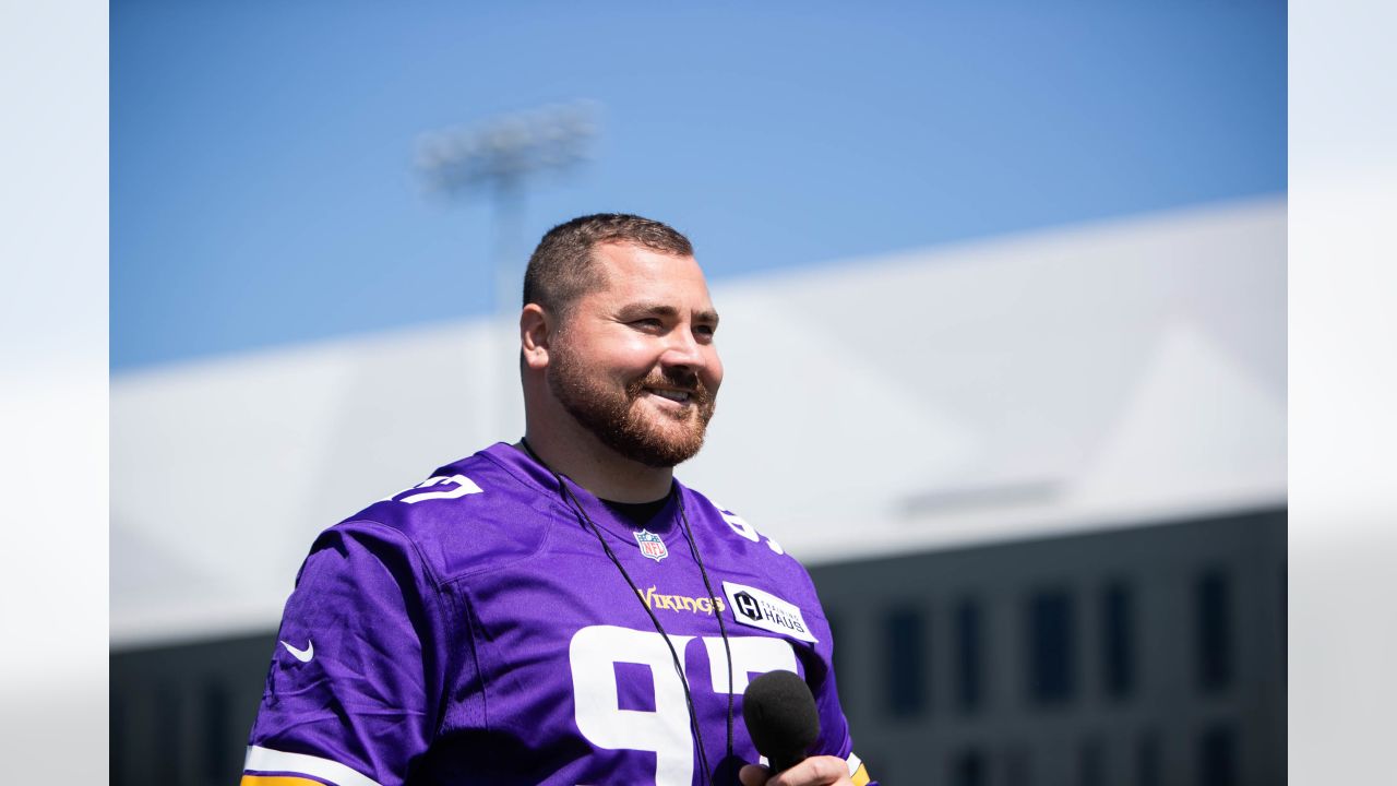 Vikings' Harrison Phillips keeping busy off field with charity