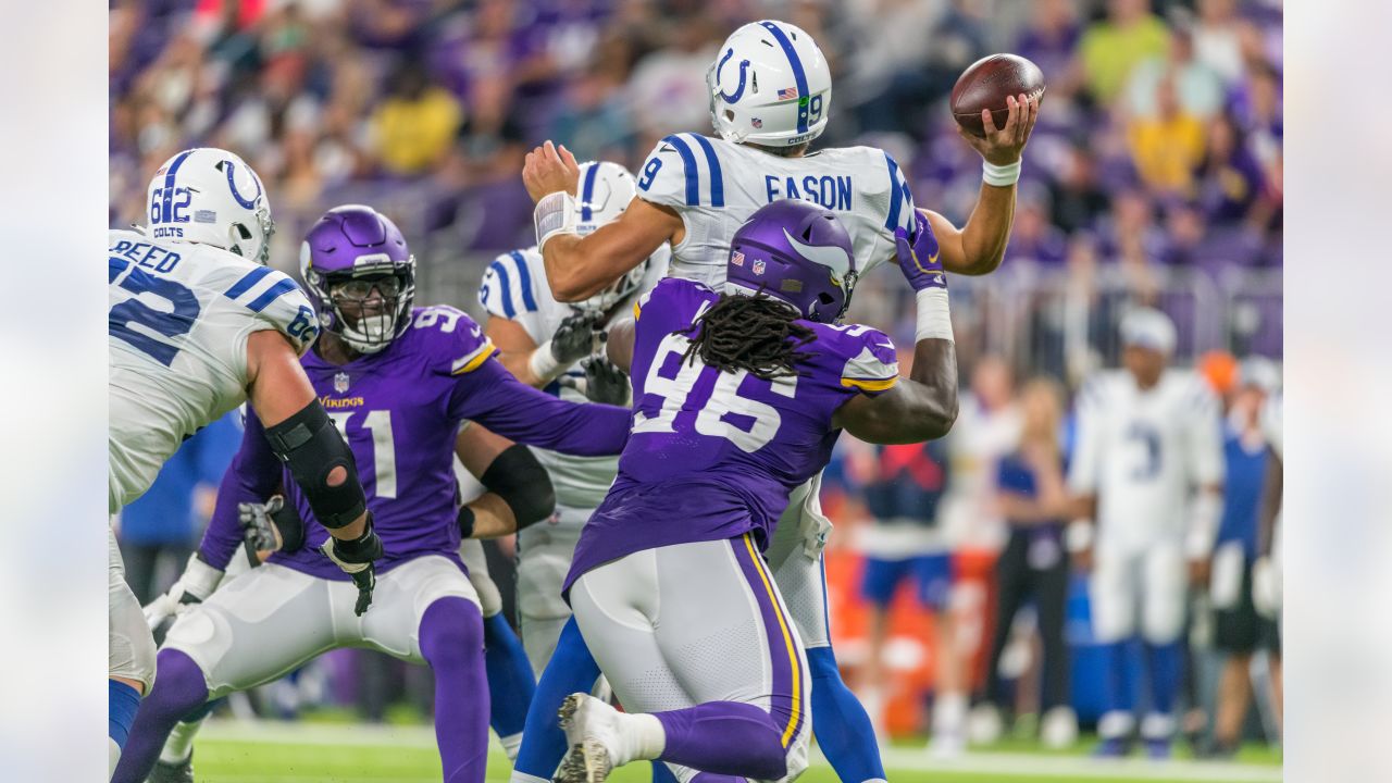 Minnesota Vikings defensive lineman Armon Watts in action against