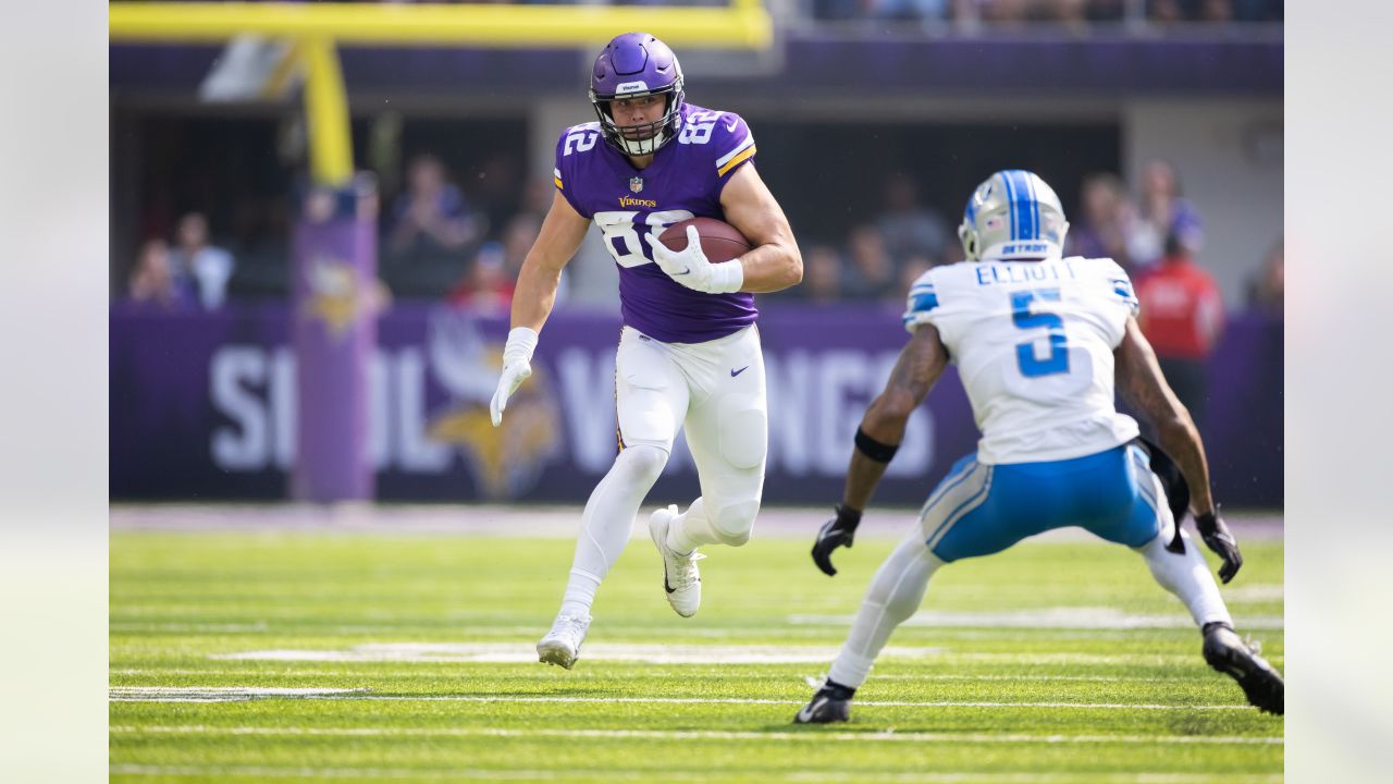 The Vikings re-signed OLB Kenny Willekes and TE Ben Ellefson