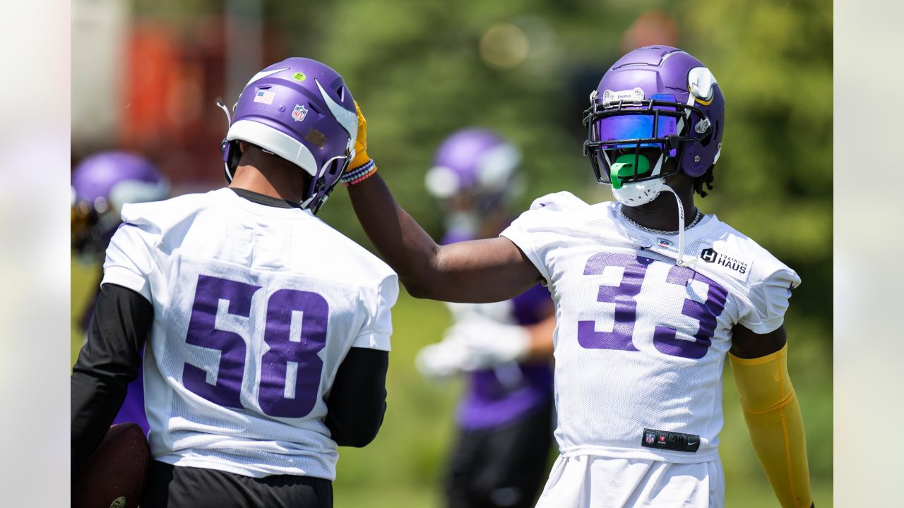 Minnesota Vikings wide receiver Justin Jefferson (18) participates during a  joint NFL football training camp with the Denver Broncos Thursday, Aug. 12,  2021, in Eagan, Minn. (AP Photo/Bruce Kluckhohn Stock Photo - Alamy