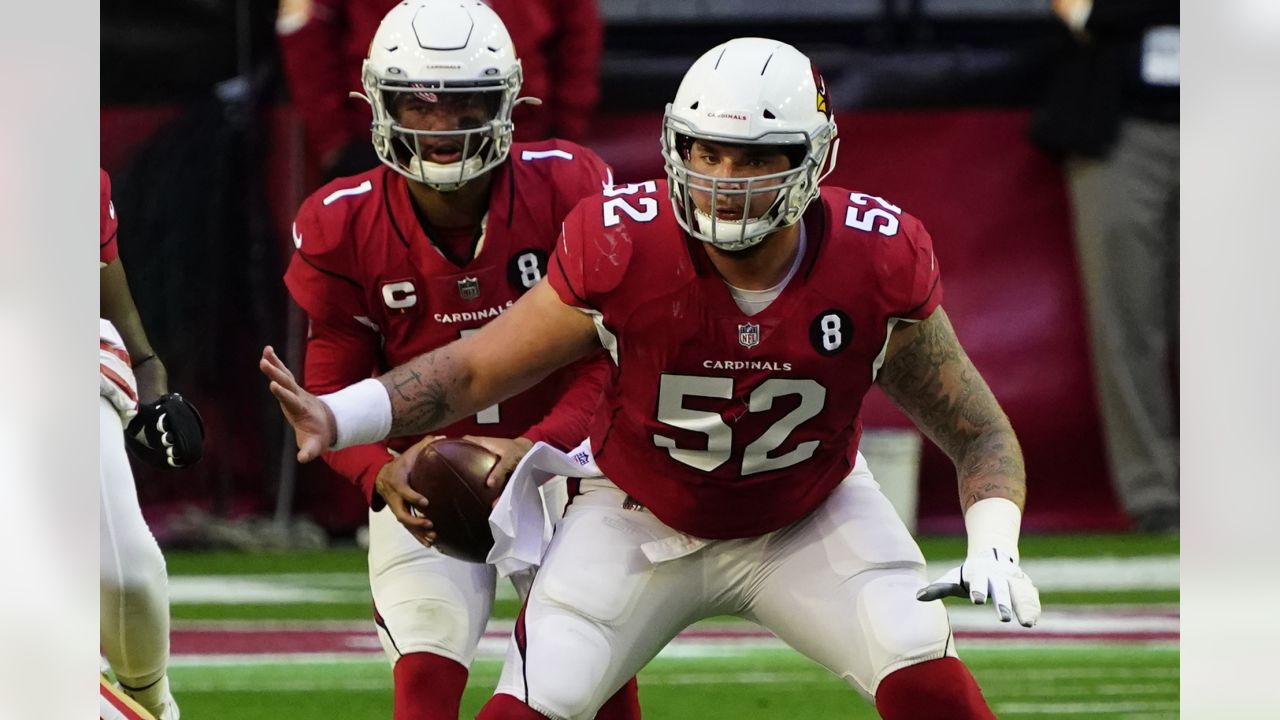 Vikings acquire offensive lineman Mason Cole from Arizona for