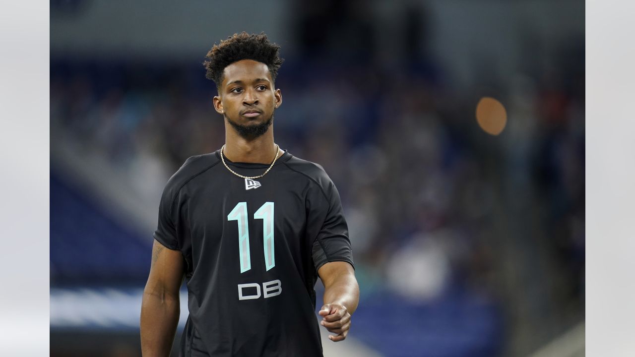 Minnesota Vikings select cornerback Akayleb Evans with No. 118 pick in 2022  draft