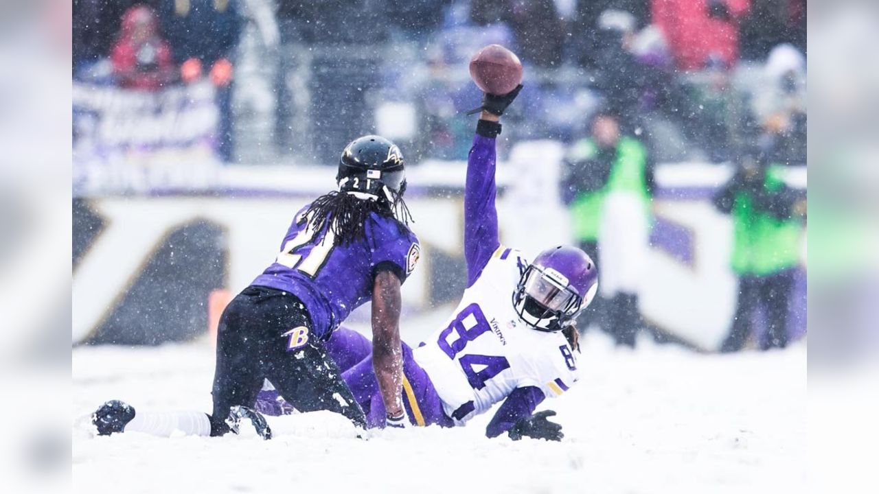 Minnesota Vikings wide receiver Cordarrelle Patterson (84) is shown during  the Vikings' NFL football mini-camp, Thursday, June 20, 2013 in Eden  Prairie, Minn. (AP Photo/Jim Mone Stock Photo - Alamy