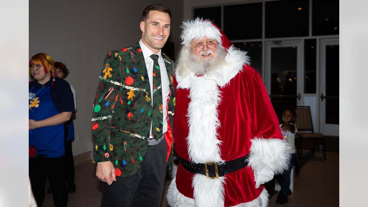 Yule like that: Kirk Cousins' wife surprised him with Christmas suit