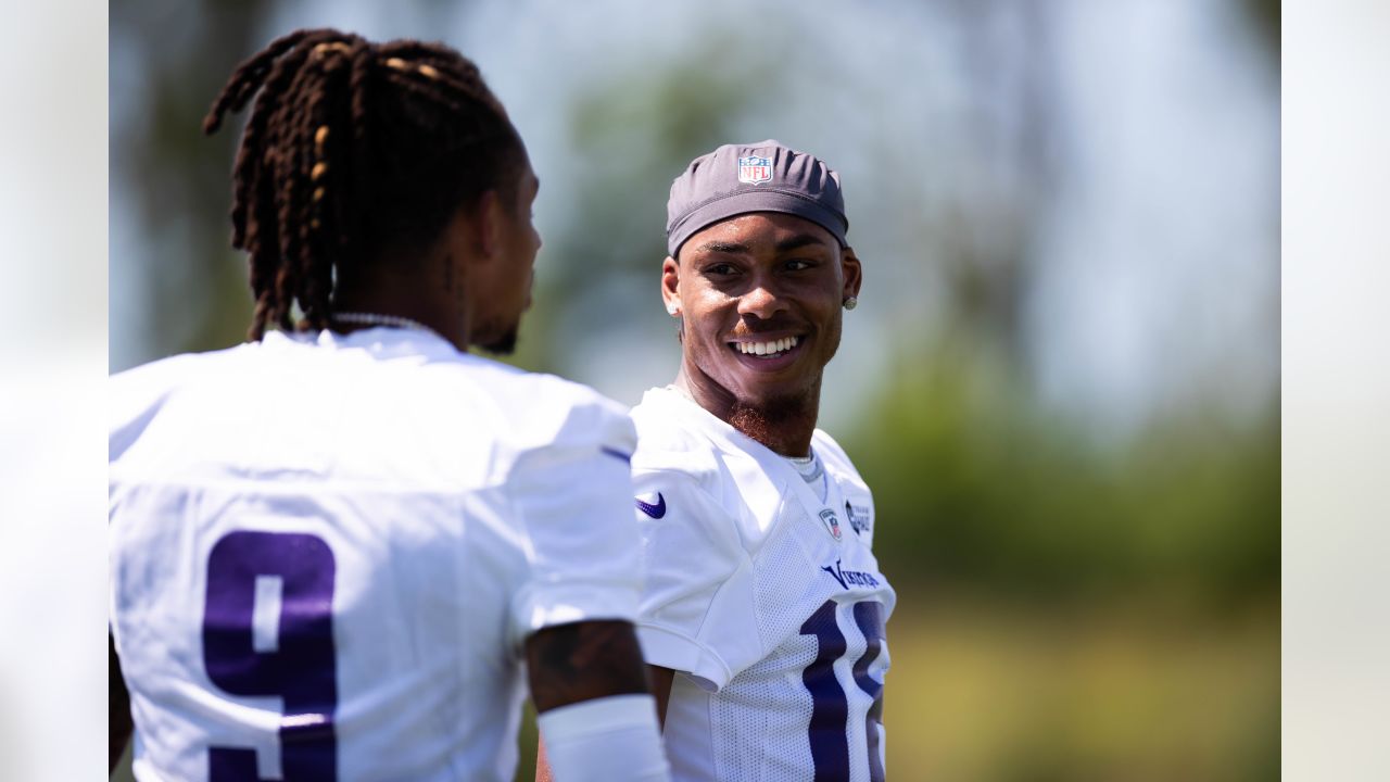 Minnesota Vikings running back Alexander Mattison takes part during the NFL  football team's training camp which opened with rookies and select veterans  Tuesday July 23, 2019, in Eagan, Minn. (AP Photo/Jim Mone