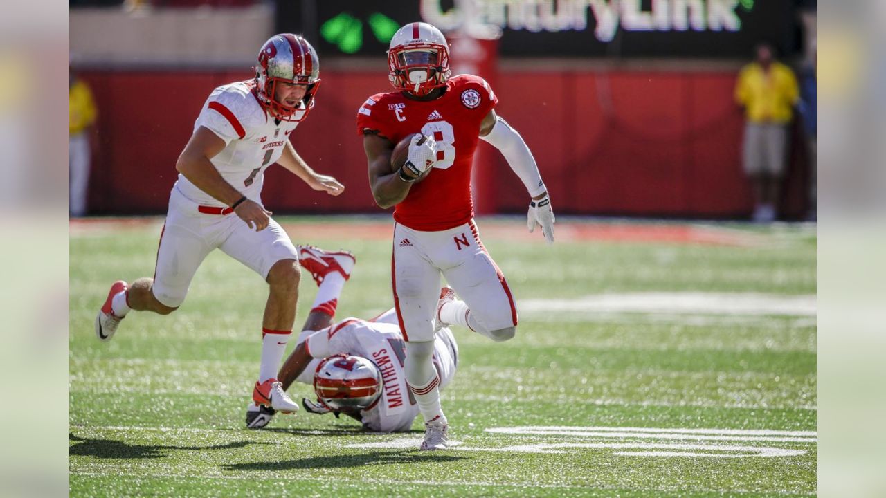 Nebraska Football: Ameer Abdullah chugging along with Minnesota