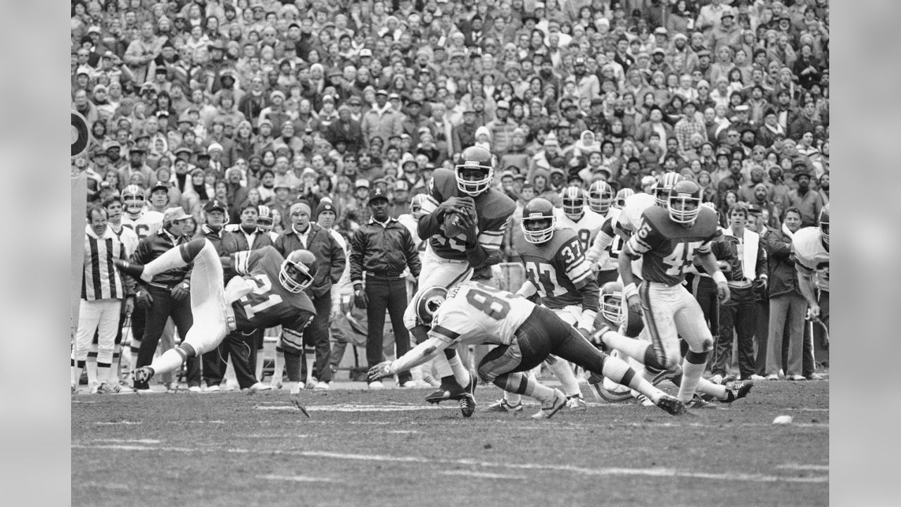 File:Washington Commanders vs. Minnesota Vikings (52498654810).jpg