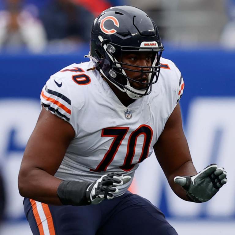 Chicago Bears Training Camp Battles: Khalil Herbert, D'Onta Foreman Will  Fight for RB Snaps