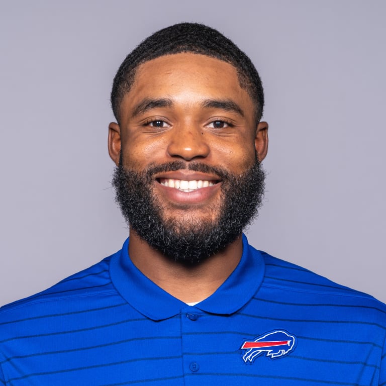 buffalo bills roster 2022 with pictures