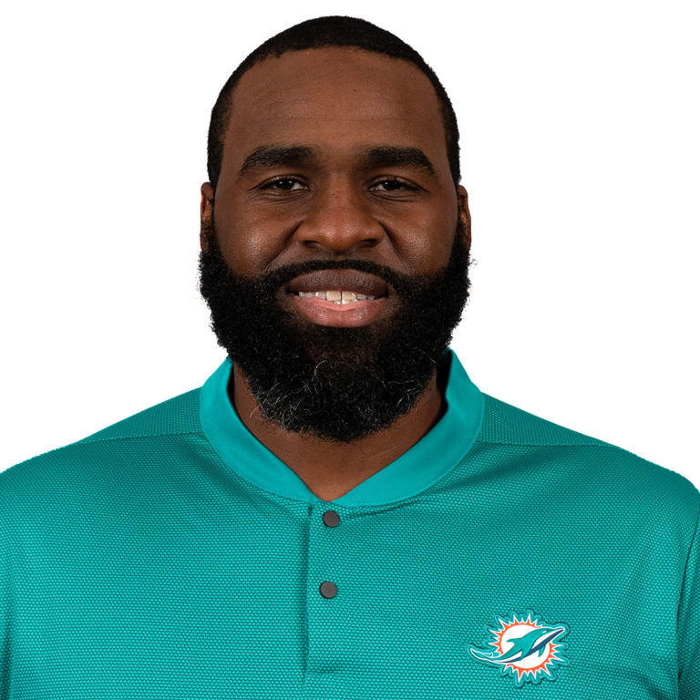 Headshot: Assistant Offensive Line Coach Lemuel Jeanpierre