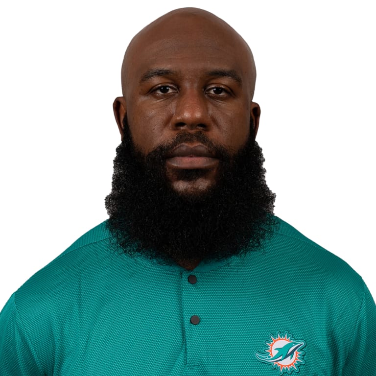 Headshot: Defensive Backs Coach Gerald Alexander