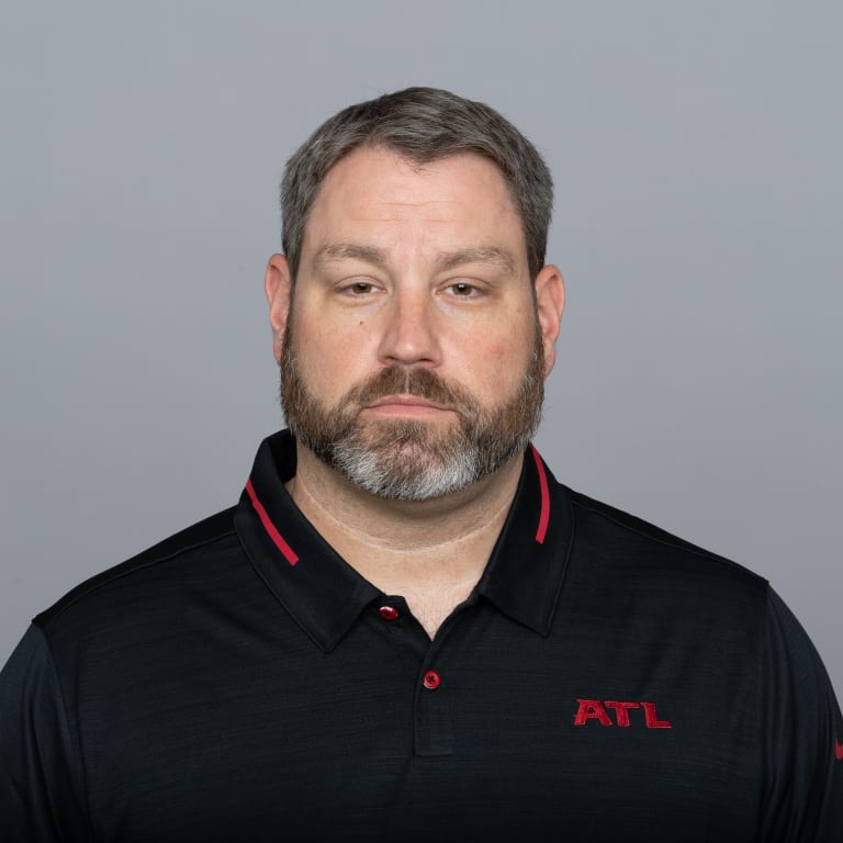 Headshot image of Atlanta Falcons Defensive Assistant Matt Pees