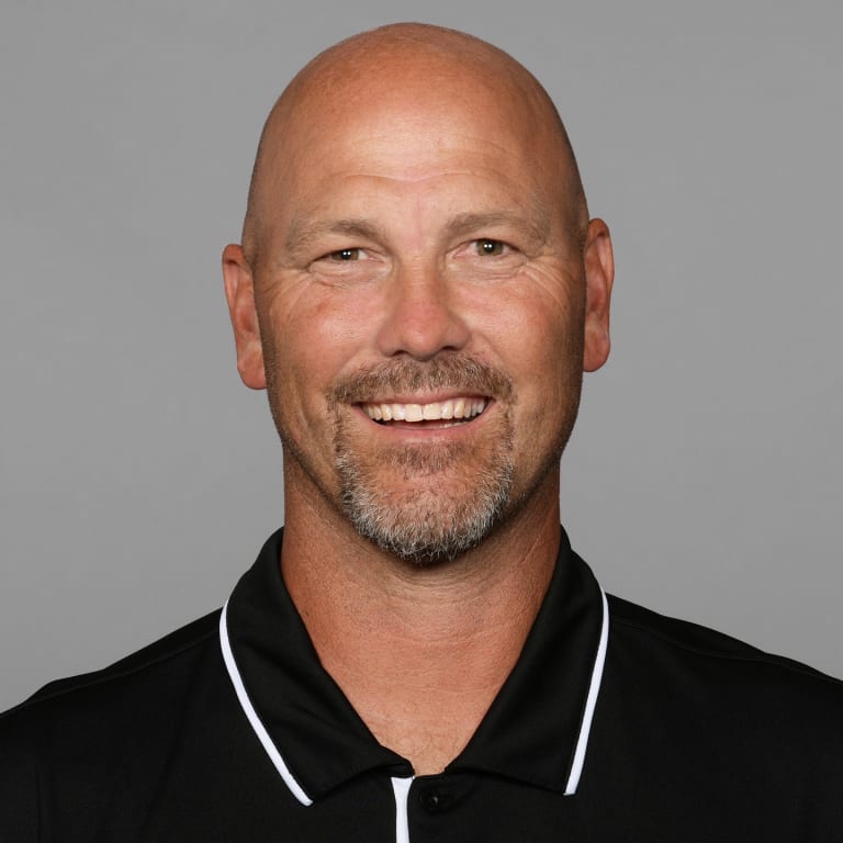 Gus Bradley Headshot