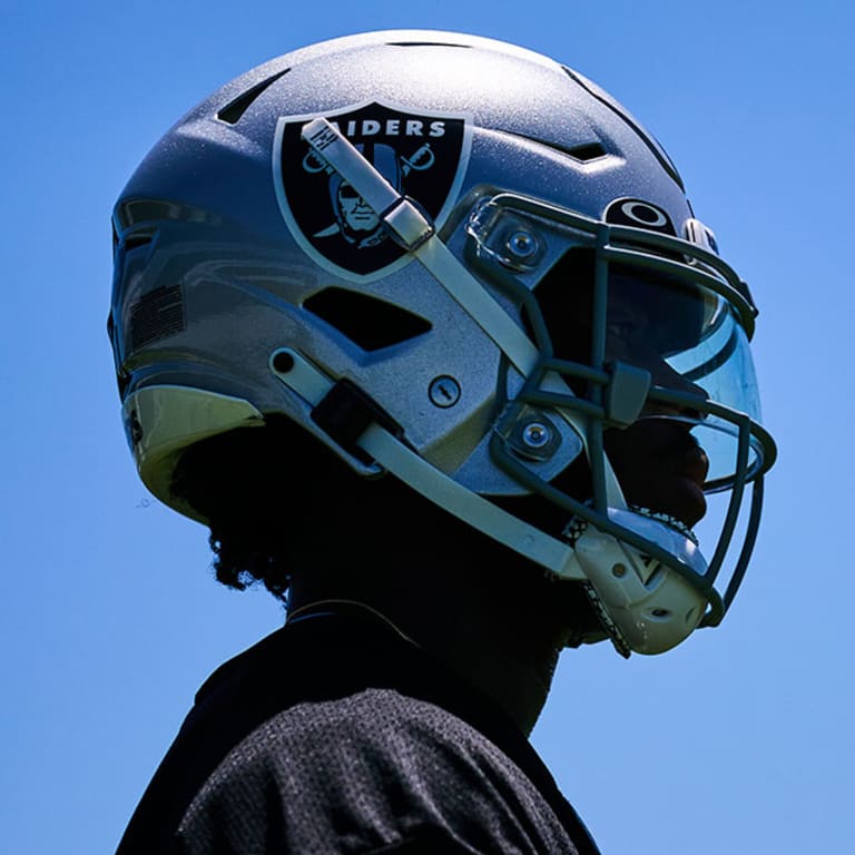 Las Vegas Raiders defensive end Malcolm Koonce (51) plays against the New  England Patriots during an NFL preseason football game, Friday, Aug. 26,  2022, in Las Vegas. (AP Photo/John Locher Stock Photo - Alamy