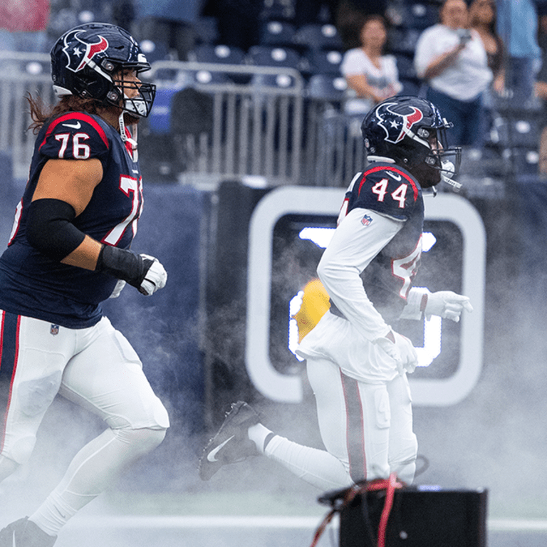 Houston Texans select Austin Deculus in sixth round of 2022 NFL