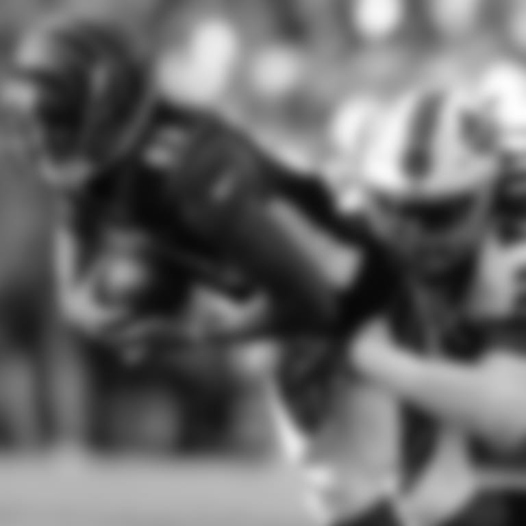 edmunds-tremaine-2022-action-BUF