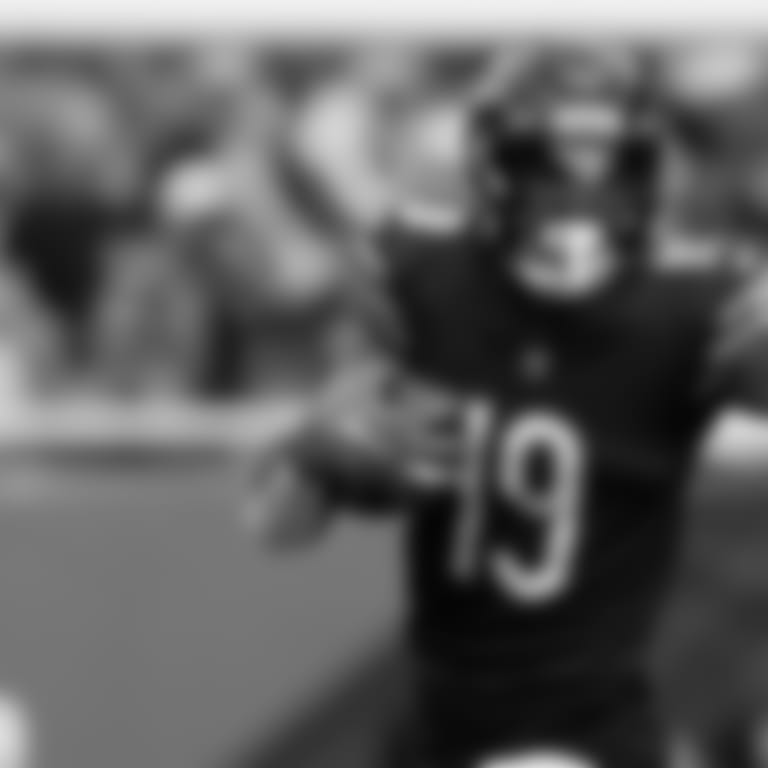 st-brown-equanimeous-2023-action-CHI