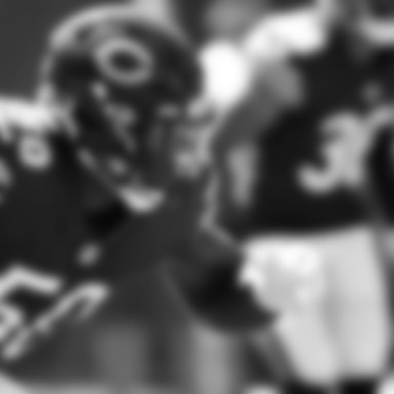 attaochu-jeremiah-2021-game-action-CHI