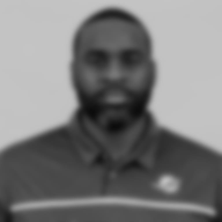 Headshot of Assistant Offensive Line Coach Lemuel Jeanprierre