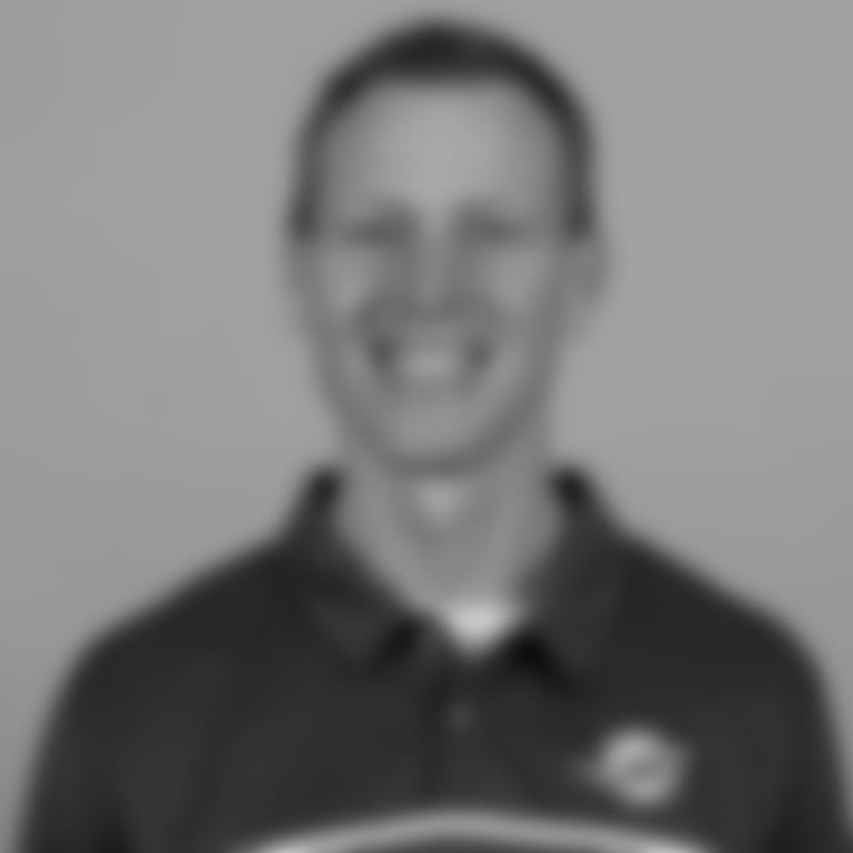 Headshot of Outside Linebackers Coach Ryan Slowik