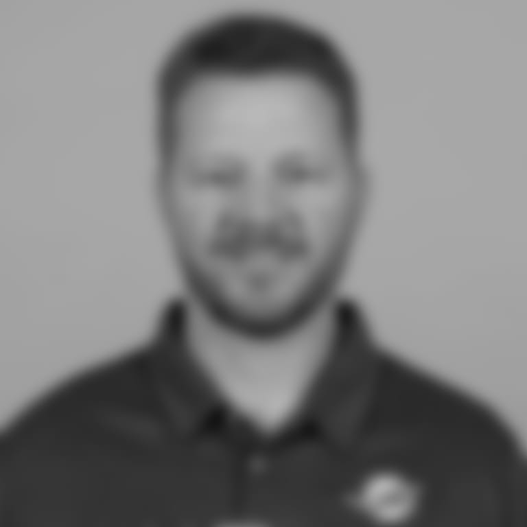 Headshot of Quarterbacks and Passing Game Coordinator Darrell Bevell