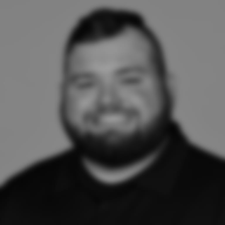 Piret-Chris-Headshot-223