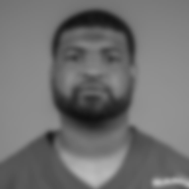 **68 - OT Adrian Ealy**