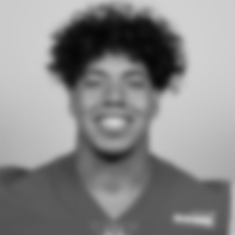 **69 - DL Elijah Garcia**