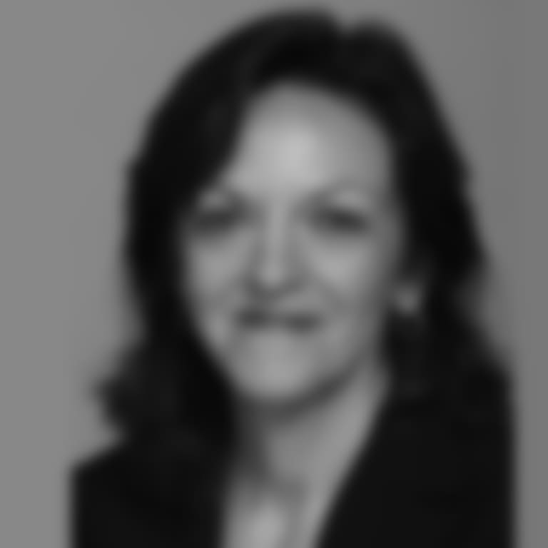 Headshot_Staff-Neumeyer_2560x1440_040418