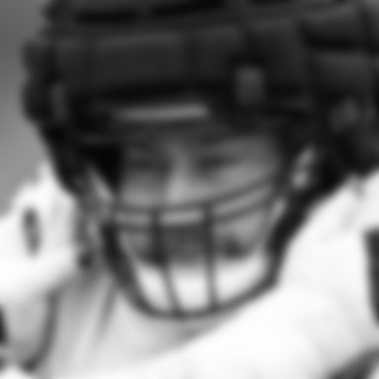 bio-action-shot_Davis_Jesse