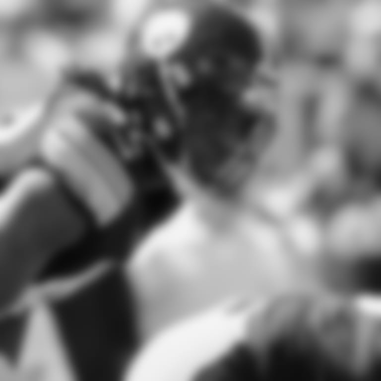 jamir_jones_bio_action_MW_8346