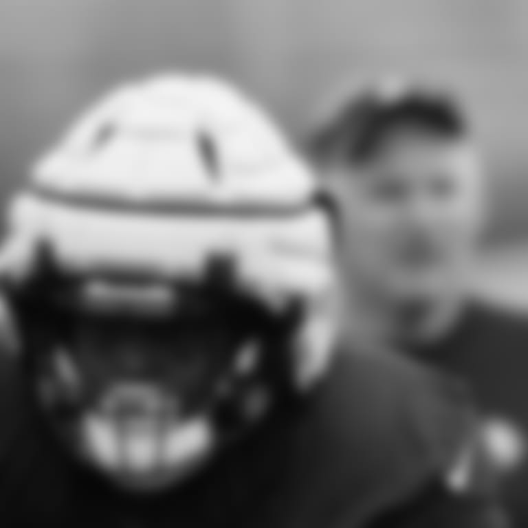 vederian-lowe-action-photo-2022