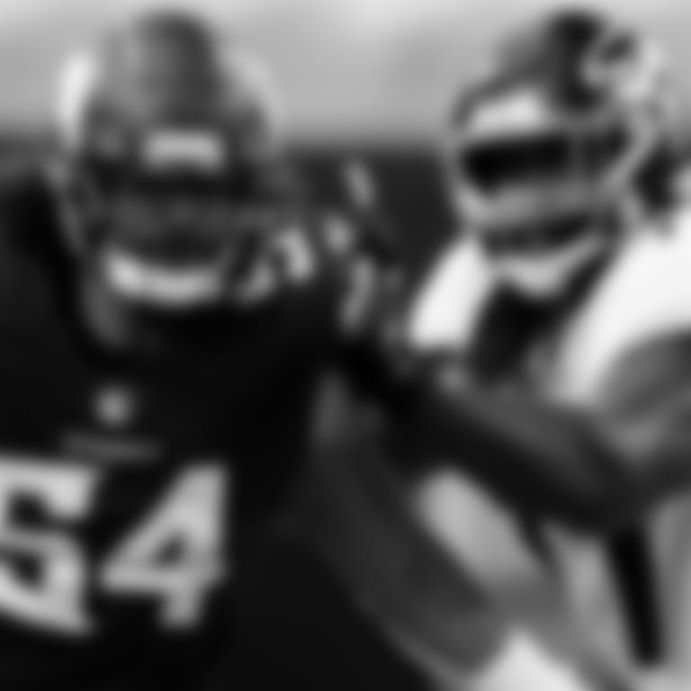 eric-kendricks-action-photo-2021
