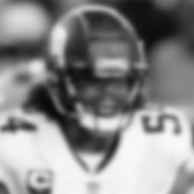 eric-kendricks-action-photo-2022