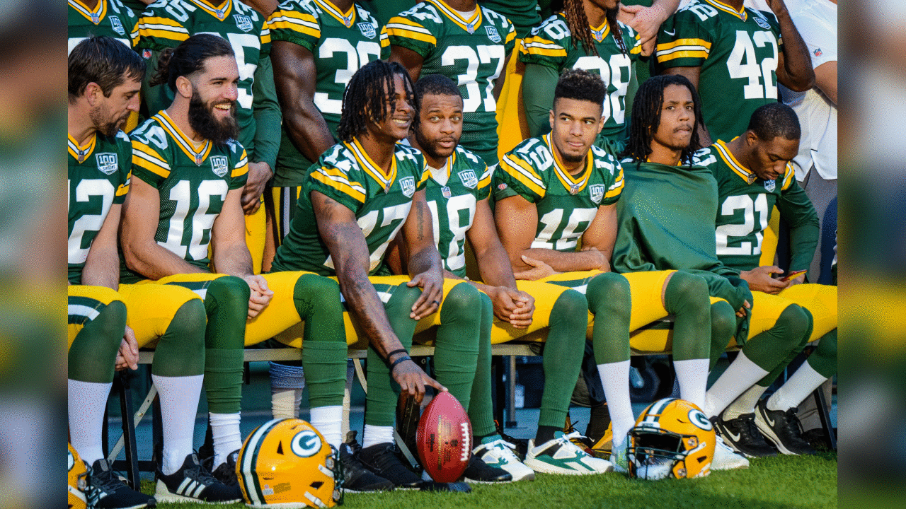 181022-packers-team-photo-hartwig-13