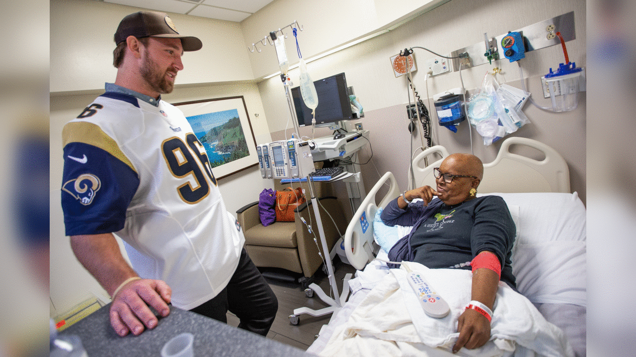 Outside linebacker #96 Matt Longacre of The Los Angeles Rams and Community Affairs visited patients of the Cedars-Sinia Infusion center at Cedars-Sinai Medical Center on Tuesday October 09, 2018, in Los Angeles, California. (Daniel Bowyer/Rams)