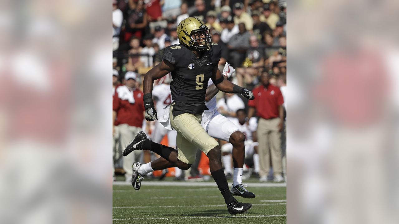 Vanderbilt cornerback Joejuan Williams (8) in the first half of an NCAA college football game Saturday, Sept. 23, 2017, in Nashville, Tenn.