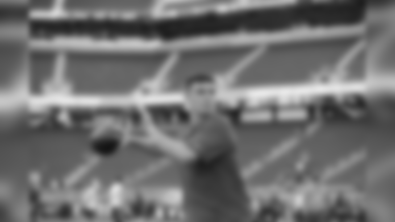 QB Nick Mullens
