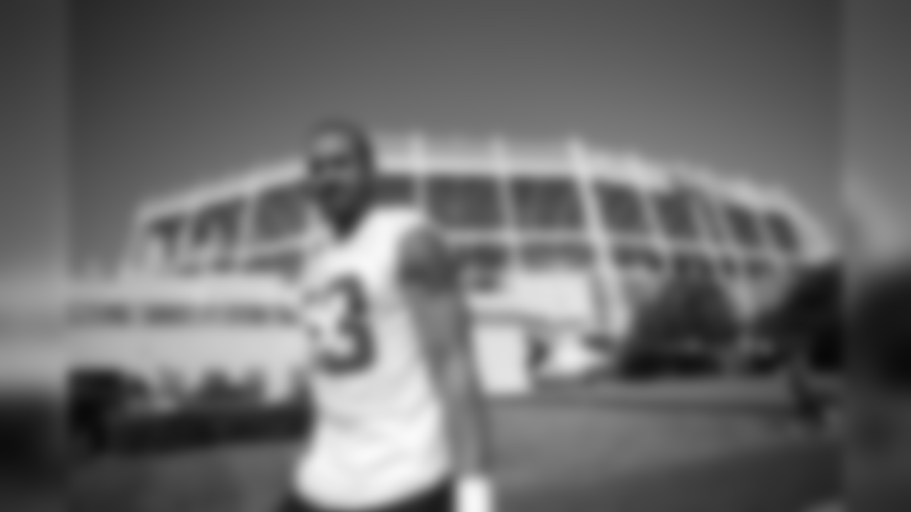 LB Mark Nzeocha